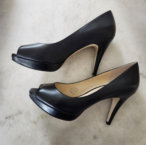 Enzo Angiolini 'Demario' Pump (Nordstrom Exclusive) Size 6.5 Wide Black Leather - Picture 2 of 5